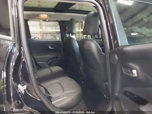 ZACNJDD19NPN49689 2022 JEEP RENEGADE - Image 8