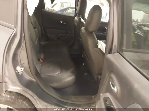 ZACNJDD19NPN59266 2022 JEEP RENEGADE - Image 8
