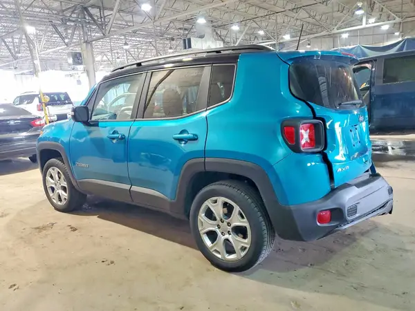 ZACNJDD1XNPP01429 2022 JEEP RENEGADE - Image 2