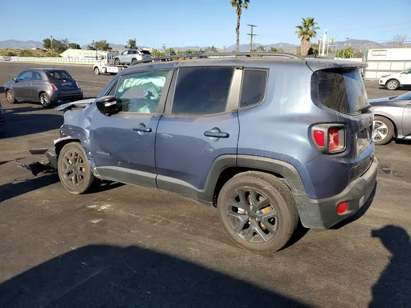 ZACNJDE10NPN69666 2022 JEEP RENEGADE - Image 2