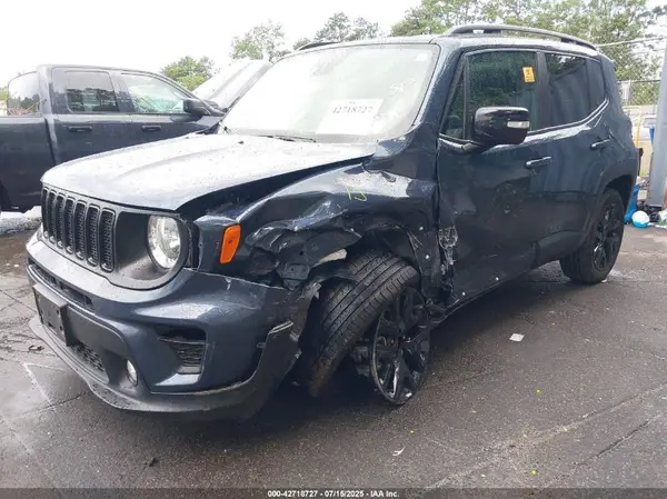 ZACNJDE10PPP22369 2023 JEEP RENEGADE - Image 2