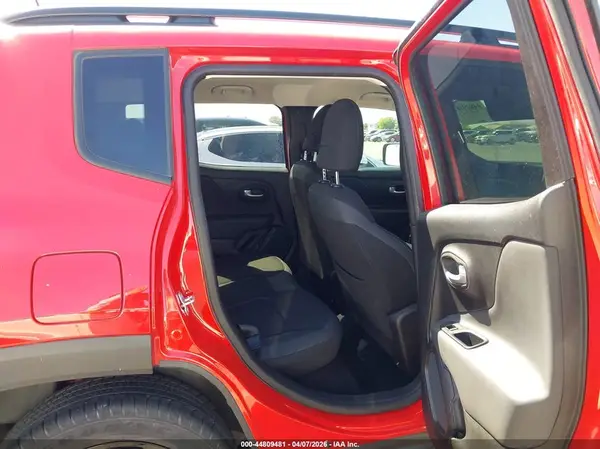 ZACNJDE10PPP24039 2023 JEEP RENEGADE - Image 8