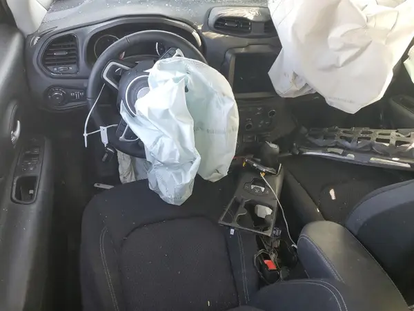 ZACNJDE10PPP29662 2023 JEEP RENEGADE - Image 8