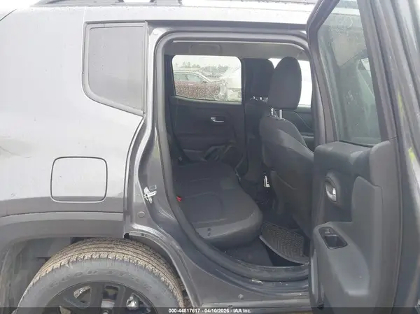 ZACNJDE10PPP34215 2023 JEEP RENEGADE - Image 8