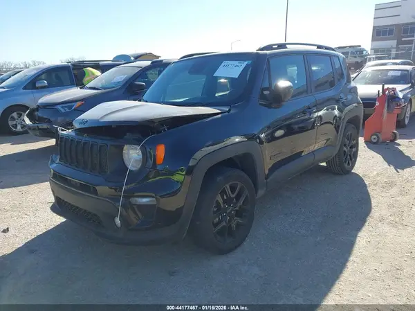 ZACNJDE11NPN88176 2022 JEEP RENEGADE - Image 2