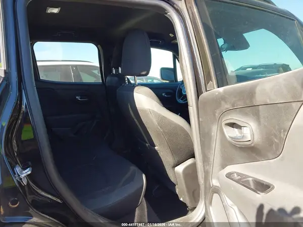 ZACNJDE11NPN88176 2022 JEEP RENEGADE - Image 8