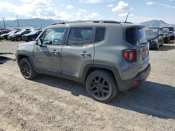 ZACNJDE11NPN99338 2022 JEEP RENEGADE - Image 2