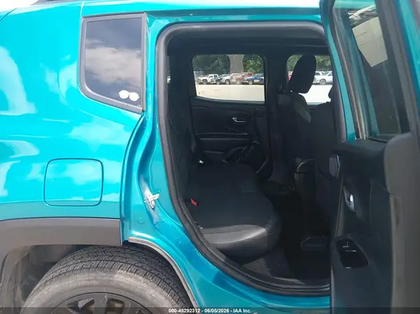 ZACNJDE11NPP00541 2022 JEEP RENEGADE - Image 8