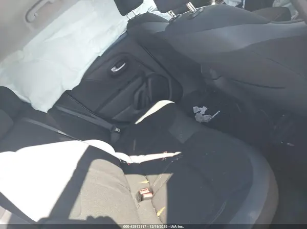ZACNJDE11PPP14054 2023 JEEP RENEGADE - Image 8