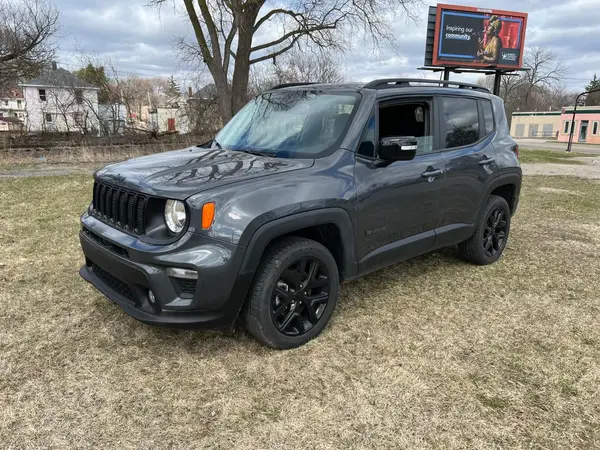 ZACNJDE11PPP27953 2023 JEEP RENEGADE - Image 2