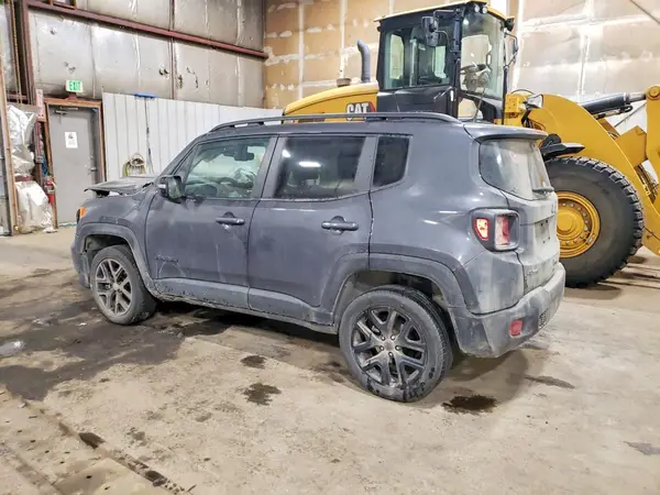ZACNJDE12PPP10143 2023 JEEP RENEGADE - Image 2