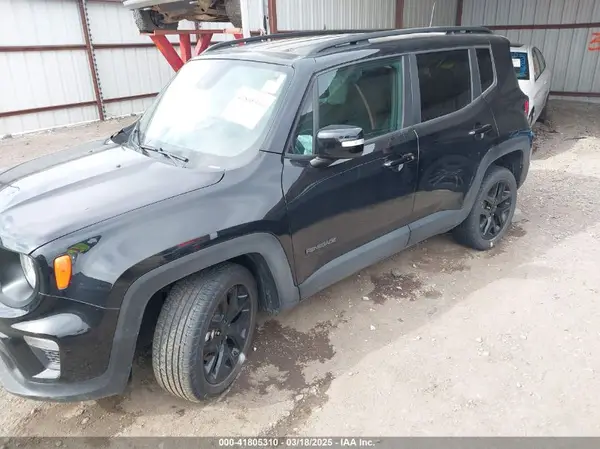 ZACNJDE12PPP31090 2023 JEEP RENEGADE - Image 2