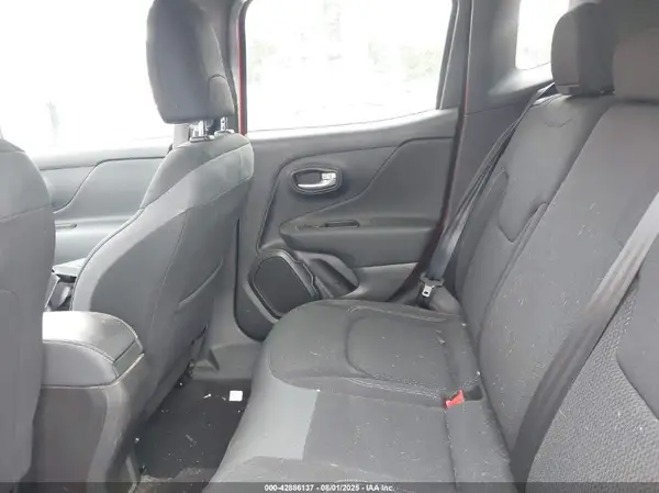 ZACNJDE12PPP34166 2023 JEEP RENEGADE - Image 8
