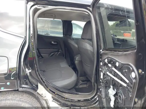 ZACNJDE13PPP41675 2023 JEEP RENEGADE - Image 8