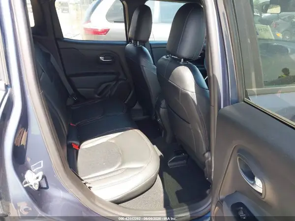 ZACNJDE14NPN99057 2022 JEEP RENEGADE - Image 8