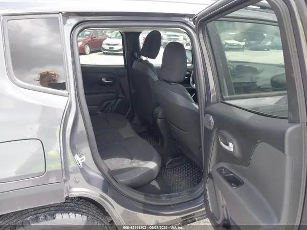 ZACNJDE14PPP10533 2023 JEEP RENEGADE - Image 8