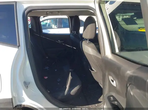 ZACNJDE14PPP43239 2023 JEEP RENEGADE - Image 8