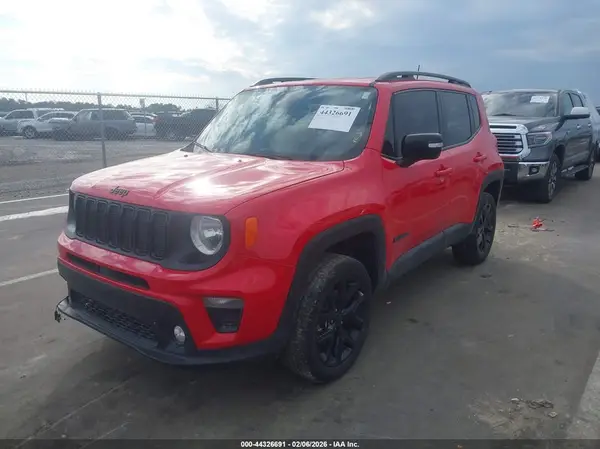ZACNJDE15NPN66021 2022 JEEP RENEGADE - Image 2