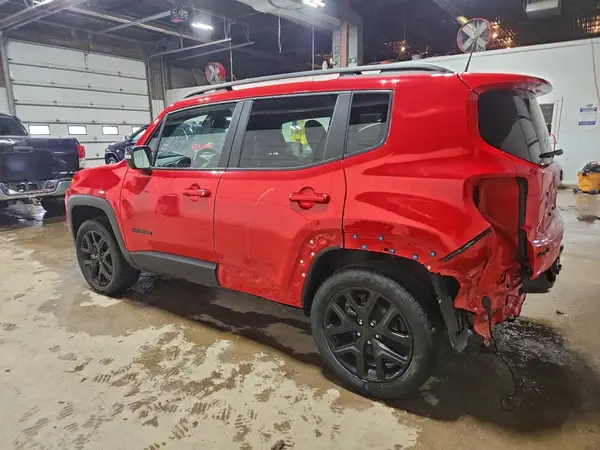 ZACNJDE15NPN82509 2022 JEEP RENEGADE - Image 2