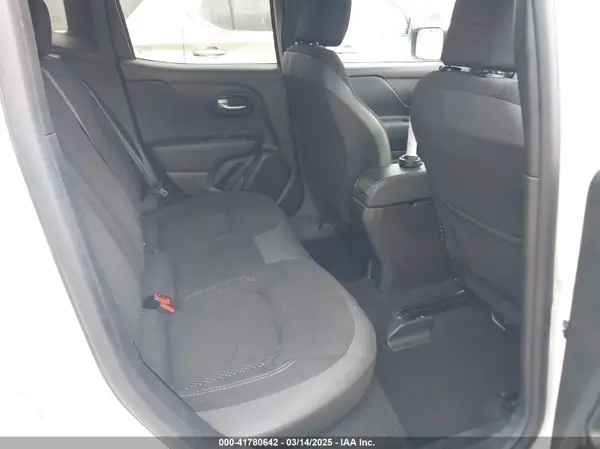ZACNJDE15PPP17183 2023 JEEP RENEGADE - Image 8
