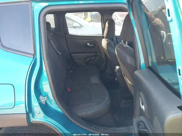 ZACNJDE16NPN71292 2022 JEEP RENEGADE - Image 8