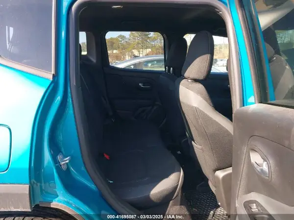 ZACNJDE17NPN81698 2022 JEEP RENEGADE - Image 8