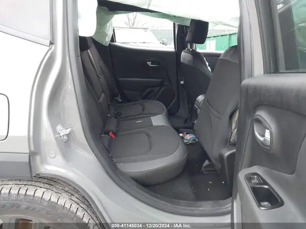 ZACNJDE17NPN82169 2022 JEEP RENEGADE - Image 8