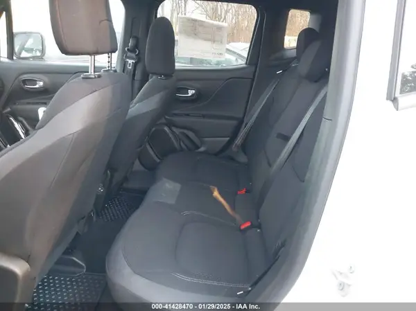 ZACNJDE17NPP01158 2022 JEEP RENEGADE - Image 8