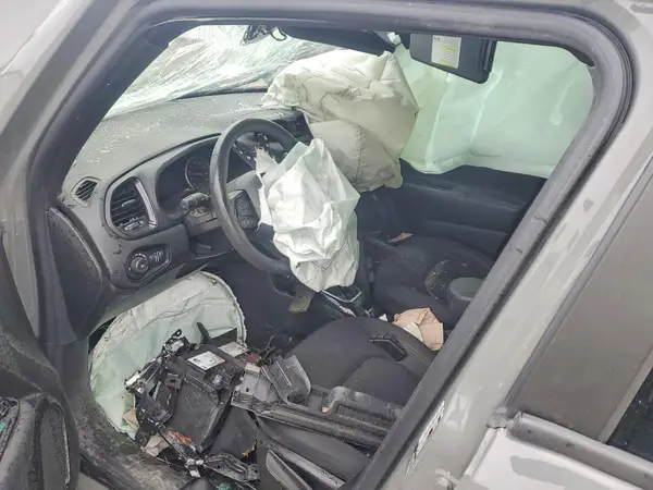 ZACNJDE18NPN81466 2022 JEEP RENEGADE - Image 8