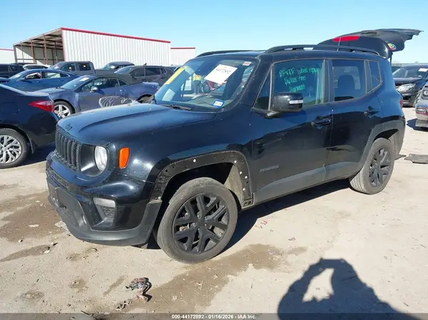 ZACNJDE18PPP18151 2023 JEEP RENEGADE - Image 2