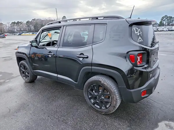 ZACNJDE18PPP25598 2023 JEEP RENEGADE - Image 2