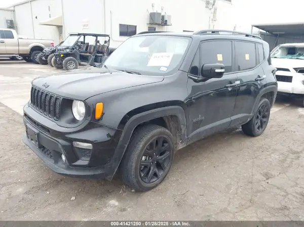 ZACNJDE18PPP34074 2023 JEEP RENEGADE - Image 2
