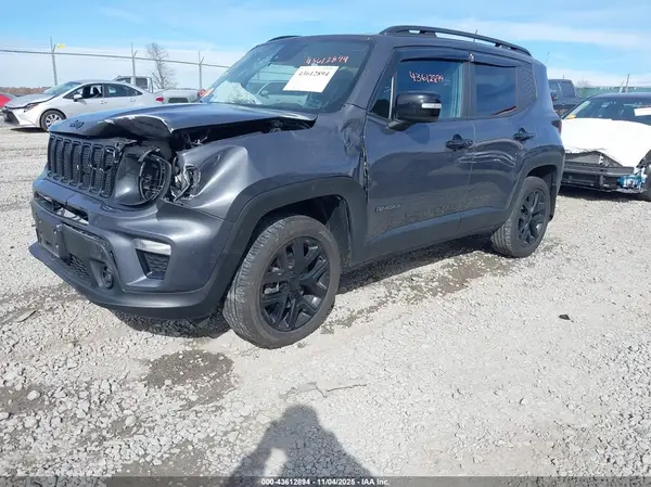 ZACNJDE19NPN61680 2022 JEEP RENEGADE - Image 2
