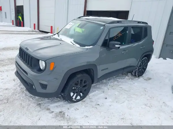 ZACNJDE19NPN66720 2022 JEEP RENEGADE - Image 2