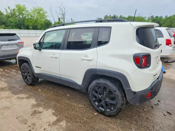 ZACNJDE19NPP01128 2022 JEEP RENEGADE - Image 2