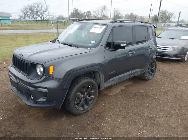 ZACNJDE19PPP15064 2023 JEEP RENEGADE - Image 2