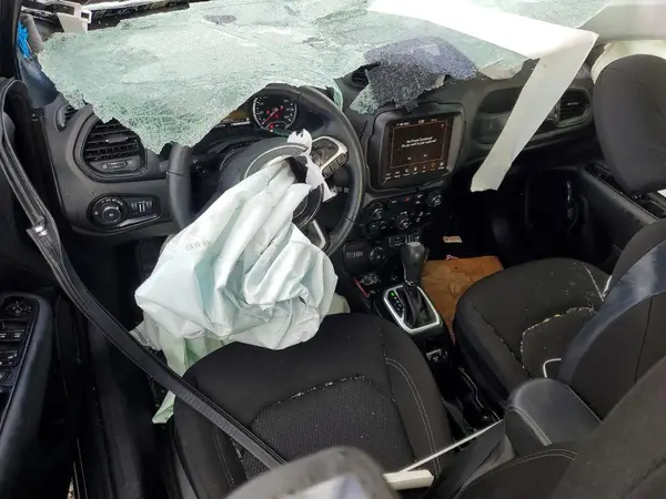 ZACNJDE1XPPP31399 2023 JEEP RENEGADE - Image 8