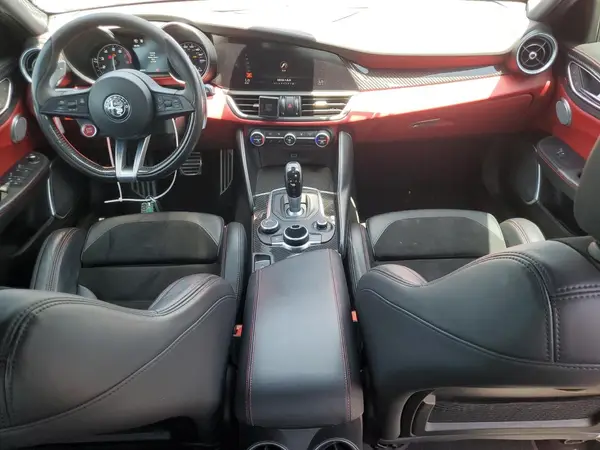 ZARFAEAV0H7548281 2017 ALFA ROMEO GIULIA - Image 8