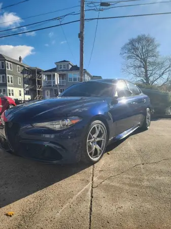 ZARFAEAV1H7552405 2017 ALFA ROMEO GIULIA - Image 2