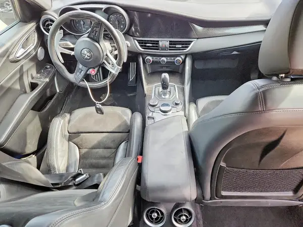 ZARFAEAV1H7560102 2017 ALFA ROMEO GIULIA - Image 8