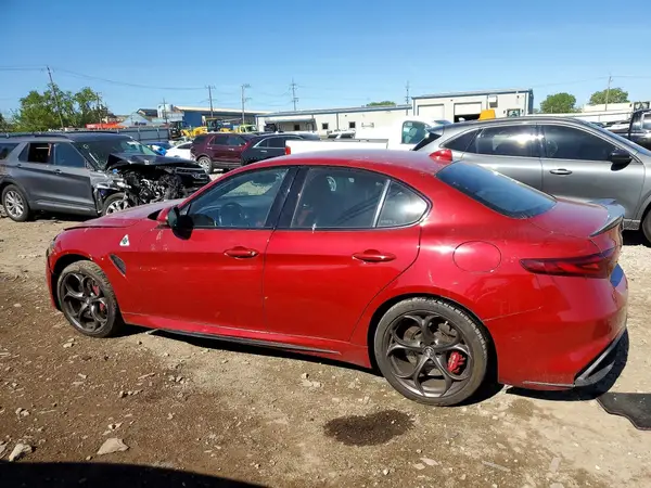 ZARFAEAV1J7580503 2018 ALFA ROMEO GIULIA - Image 2