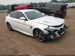 ZARFAEAV2H7544927 2017 ALFA ROMEO GIULIA