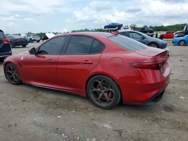 ZARFAEAV2H7547696 2017 ALFA ROMEO GIULIA - Image 2