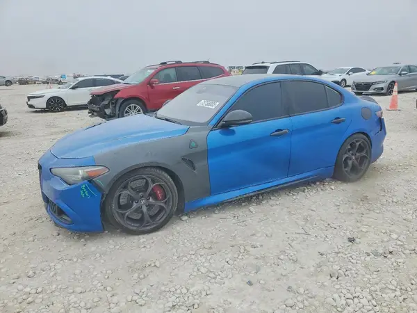 ZARFAEAV2J7586536 2018 ALFA ROMEO GIULIA