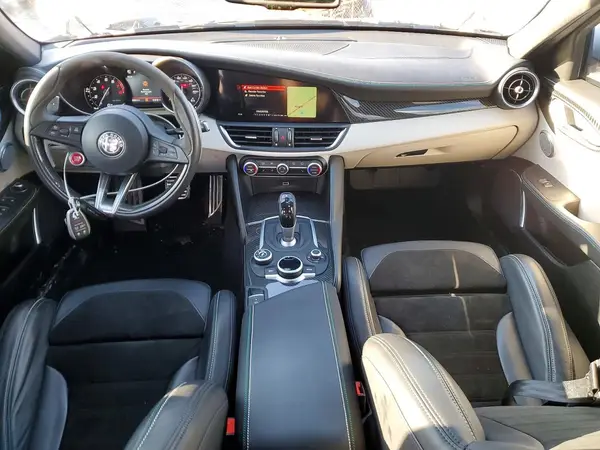 ZARFAEAV3J7587825 2018 ALFA ROMEO GIULIA - Image 8