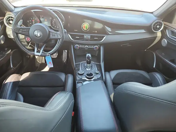 ZARFAEAV4H7519107 2017 ALFA ROMEO GIULIA - Image 8