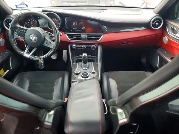 ZARFAEAV4H7560207 2017 ALFA ROMEO GIULIA - Image 8