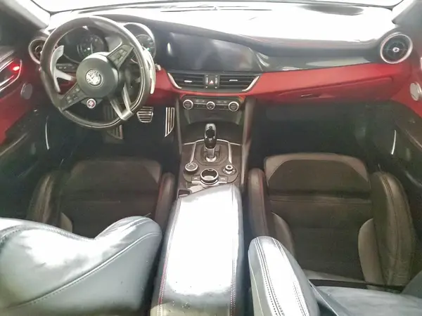 ZARFAEAV5H7555310 2017 ALFA ROMEO GIULIA - Image 8