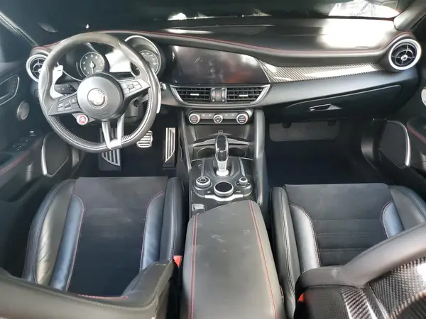 ZARFAEAV6H7535373 2017 ALFA ROMEO GIULIA - Image 8