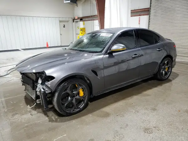 ZARFAEAV6H7550942 2017 ALFA ROMEO GIULIA - Image 1